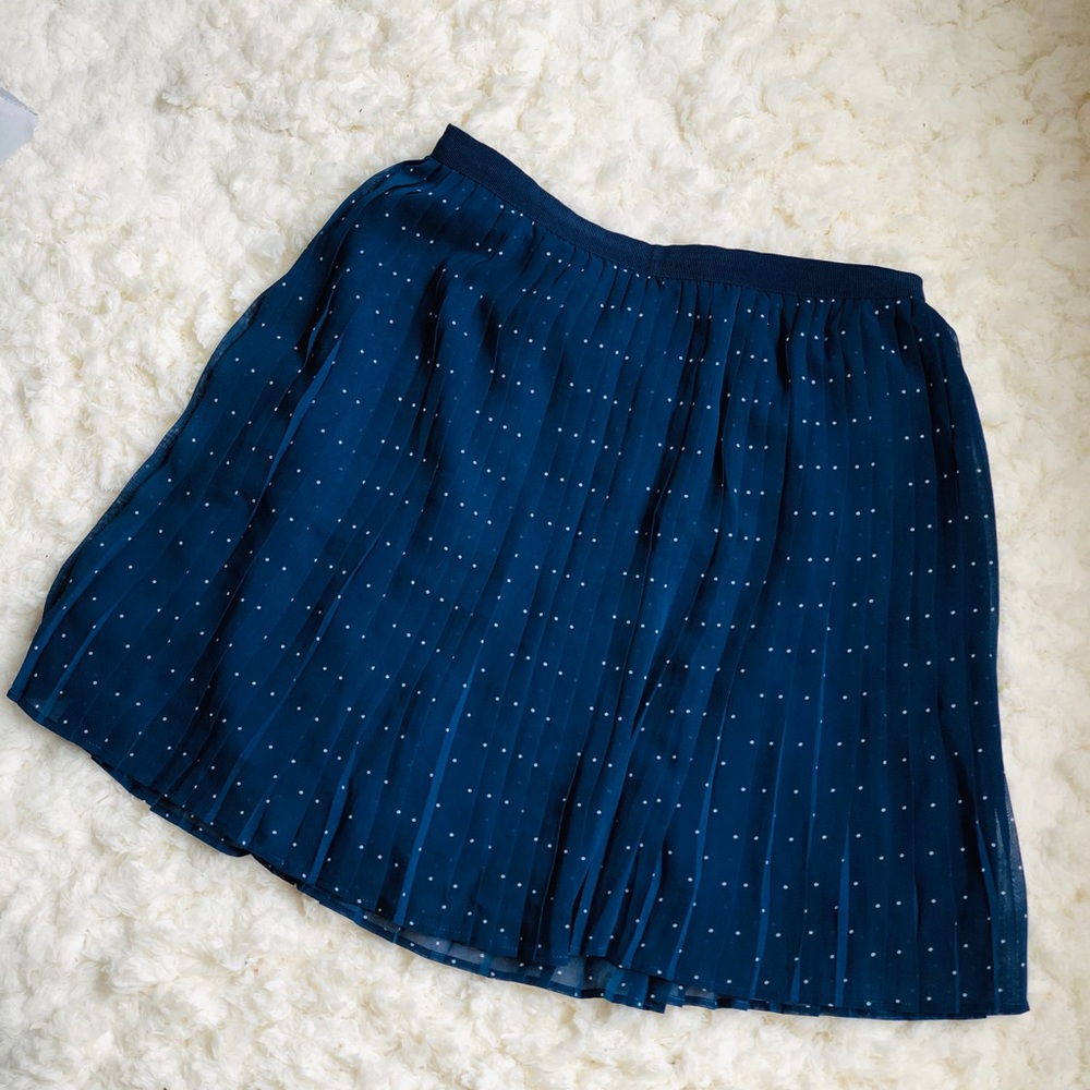 Uniqlo Navy Blue Polka Dot Pleated Skirt